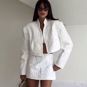 H&M STUDIO COLLECTION SPRING 2026
LINEN-BLEND BOLERO WHITE JACKET
